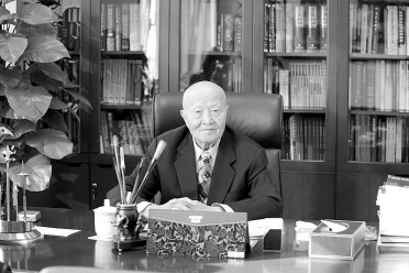 材料科学的一代宗师